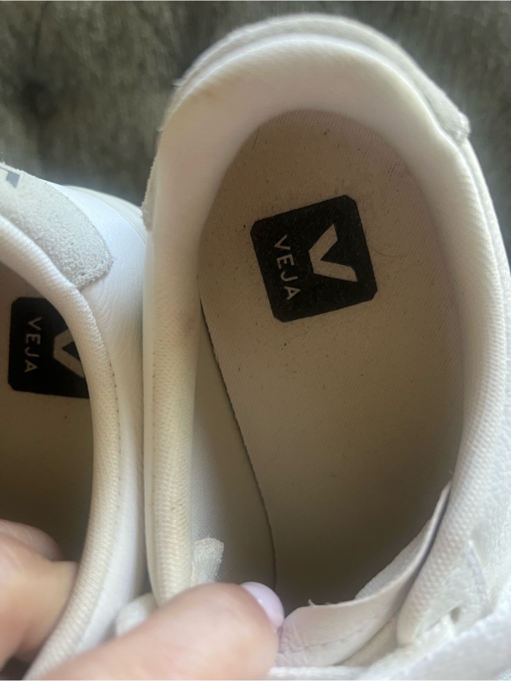 Veja Women's White Low-Top Leather Sneakers - Picture 3 of 11
